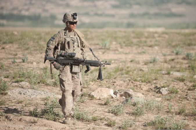 A new machine gun is coming but the Army is keeping the M240 around for a while