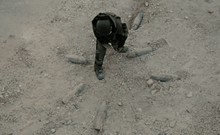 62 glaring technical errors in ‘The Hurt Locker’