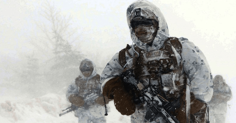 19 pictures of troops braving the cold that will make you thankful to be indoors